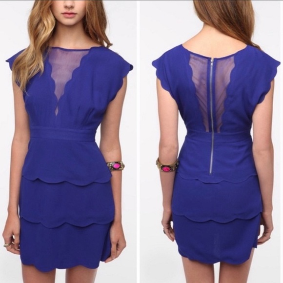 Urban Outfitters blue scalloped dress - Picture 1 of 3